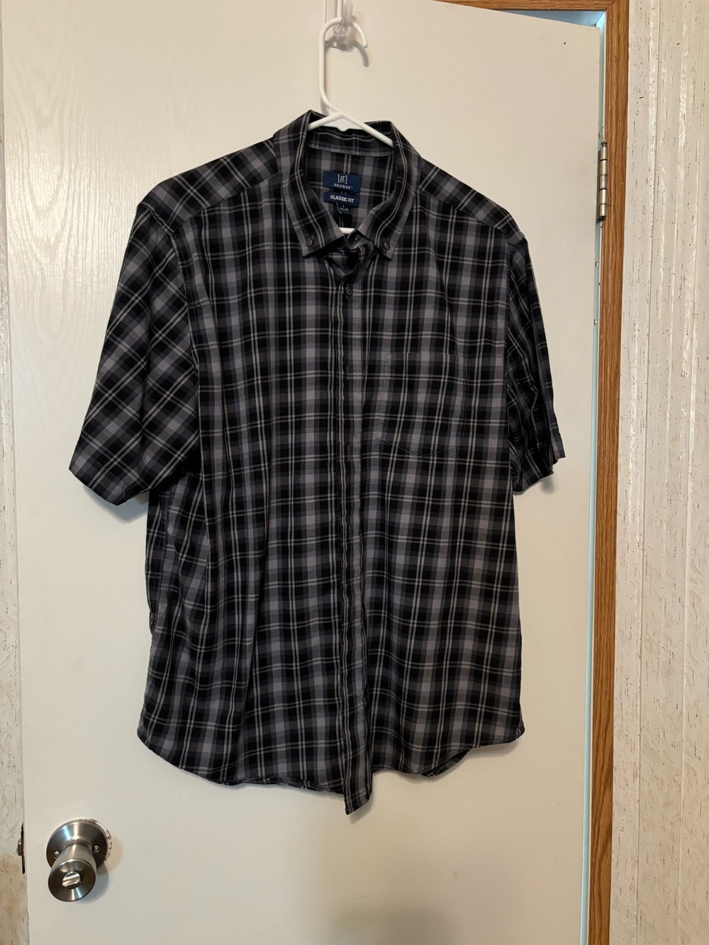 George Black and Gray Plaid Short-Sleeve Button-Down Shirt